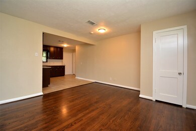 5126 Keystone St, Houston, TX 77021 - photo 7