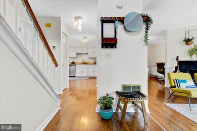 14021B Grumble Jones Ct, Centreville, VA 20121 - photo 3