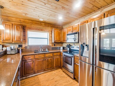 47 Cypress Bend, Huntsville, TX 77340 - photo 5