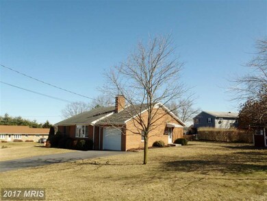 4088 Ricklyn Dr, Chambersburg, PA 17202 - photo 2