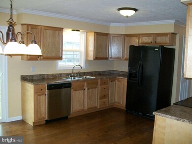 435 Hickory Cypress Dr, Keyser, WV 26726 - photo 5