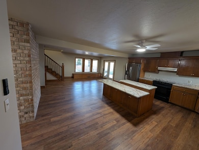 2259 E Gatlin Rd, Marlow, OK 73055 - photo 2