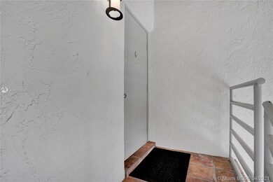 3571 Magellan Cir unit 3484, Miami, FL 33180 - photo 5