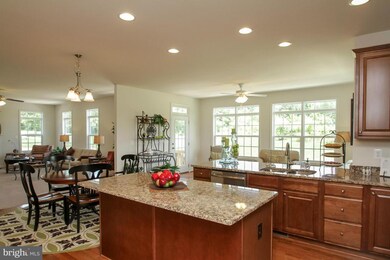 520 Mcpherson Dr, Fredericksburg, VA 22406 - photo 6