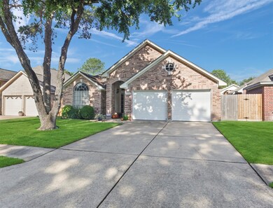 15934 Oak Mountain Dr, Houston, TX 77095 - photo 2