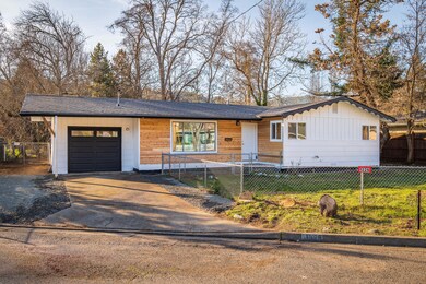 1326NWWGilbertWay-002