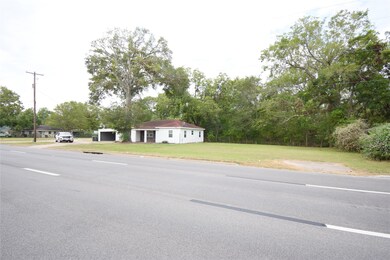 2140 W Highway 6, Alvin, TX 77511 - photo 2