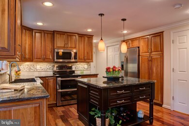 9905 Manet Rd, Burke, VA 22015 - photo 4