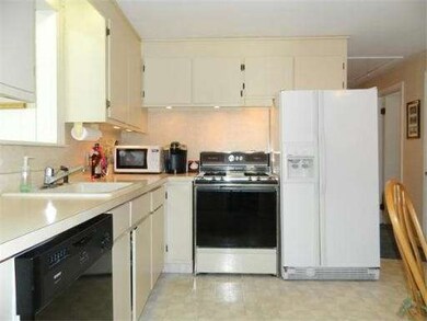 61 Karlyn Rd, Weymouth, MA 02188 - photo 5