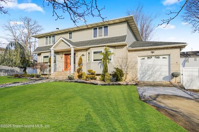 1527 Woodrow Rd, Staten Island, NY 10309 - photo 2