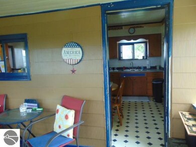 9346 E Tyler Rd, Wheeler, MI 48662 - photo 5