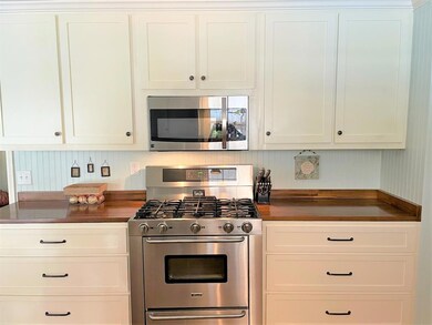 Microwave and GAS Range / Oven