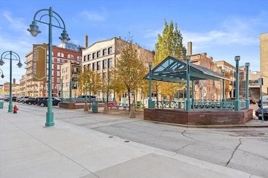 The Broadway unit 204, Milwaukee, WI 53202 - photo 4