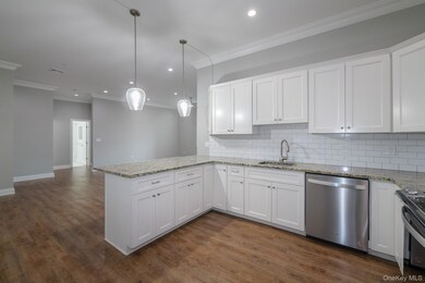 2 Union Place unit 3f, Huntington, NY 11743 - photo 3