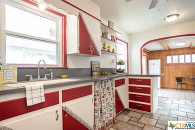 704 Morris Dr, Copperas Cove, TX 76522 - photo 6