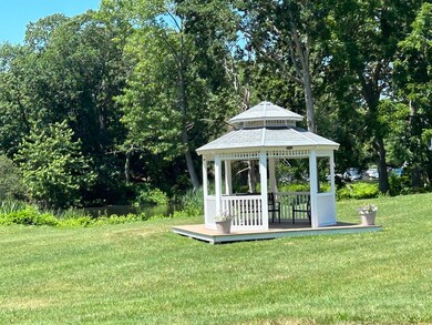 13 Beals Cove Rd unit E, Hingham, MA 02043 - photo 2