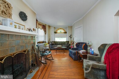 1642 Mineral Spring Rd, Reading, PA 19602 - photo 5