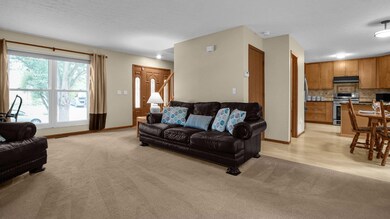 7-web-or-mls-6315-riverstone-dr