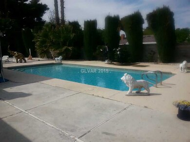 3752 Forestcrest Dr, Las Vegas, NV 89121 - photo 7