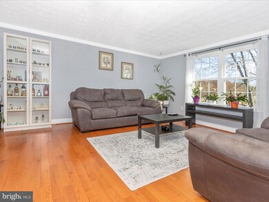 8603 Briarwood Ct, Laurel, MD 20708 - photo 5