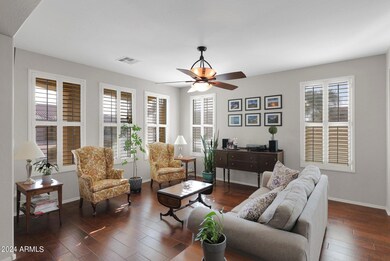 3102 Turnberry - 05Livingroom