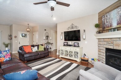 714 W South Oaks Dr, Nixa, MO 65714 - photo 7