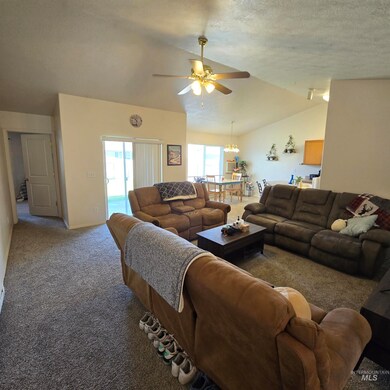 745 Caswell Ave W, Twin Falls, ID 83301 - photo 3