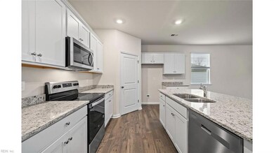 204 Gallop Way, Yorktown, VA 23690 - photo 7