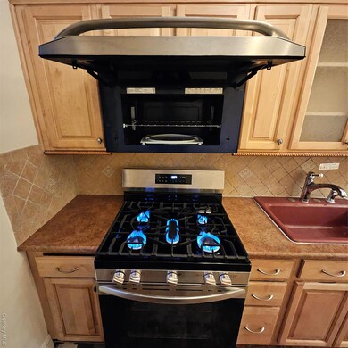 590 E 3rd St unit 2-O, Mount Vernon, NY 10553 - photo 6