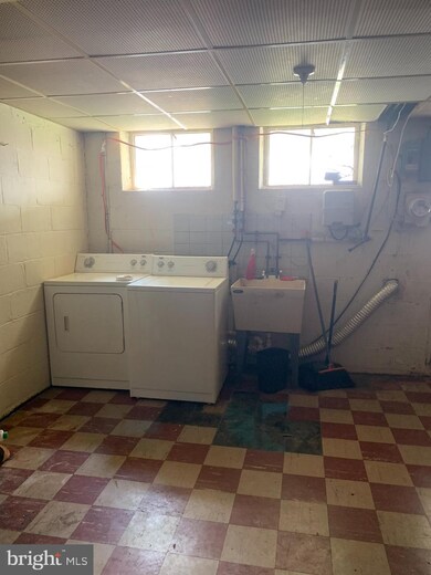 1267 Deanwood Rd, Parkville, MD 21234 - photo 5