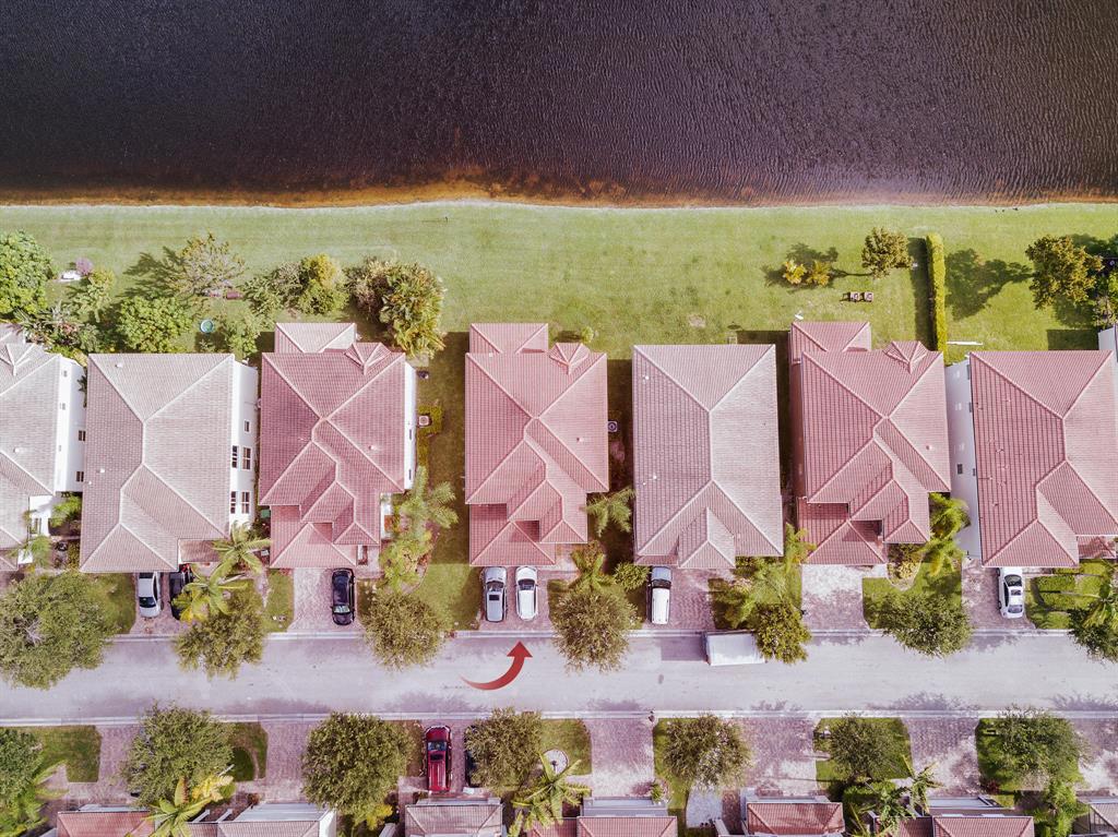 1100 Center Stone Ln, Riviera Beach, FL 33404 - photo 4