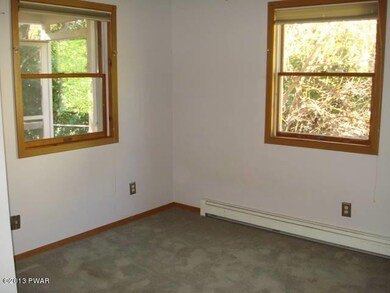 204 W Sarah St, Milford, PA 18337 - photo 7