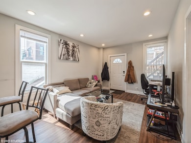 1305 W Barry Ave unit 1R, Chicago, IL 60657 - photo 4