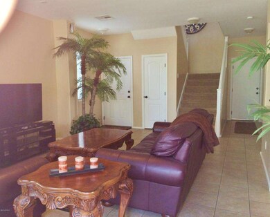 Living Room / Front Entry