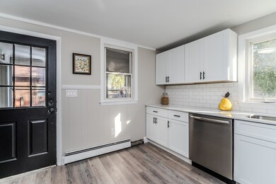 39 Moore St, Springfield, MA 01107 - photo 4