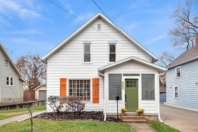 1233 Emerald Ave NE, Grand Rapids, MI 49505 - photo 2