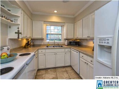Kitchen with plenty of cabinets, breakfast area an
