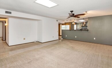 17202 N Pinion Ln, Sun City, AZ 85373 - photo 4
