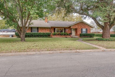 417 Meadow Ln, Bonham, TX 75418 - photo 2