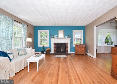 8112 Clyde Bank Rd, Parkville, MD 21234 - photo 3