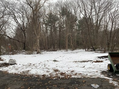 11 Laurel St, Hingham, MA 02043 - photo 3