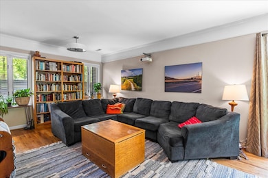 06-612 Carolina Ave-5