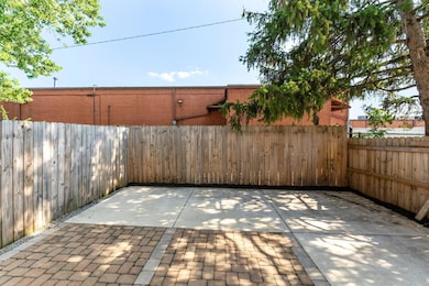 74 E Tarryton Ct (Exterior)-5