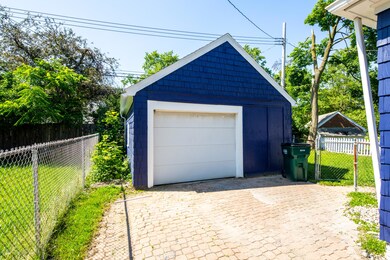 1610 Inverness Ave, Lansing, MI 48915 - photo 4