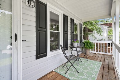 Front Porch! CUTE!