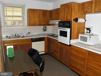 109 E Myrtle Ave, Feasterville Trevose, PA 19053 - photo 5