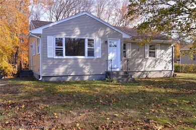 24 Mount View Dr, Cumberland, RI 02864 - photo 2