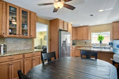 118 Flamingo Dr, Oceanside, CA 92054 - photo 3