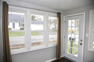 18 Corliss Ave, Rensselaer, NY 12144 - photo 5