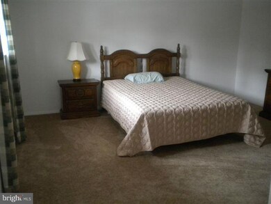 20210 Point Lookout Rd unit 4, Great Mills, MD 20634 - photo 4